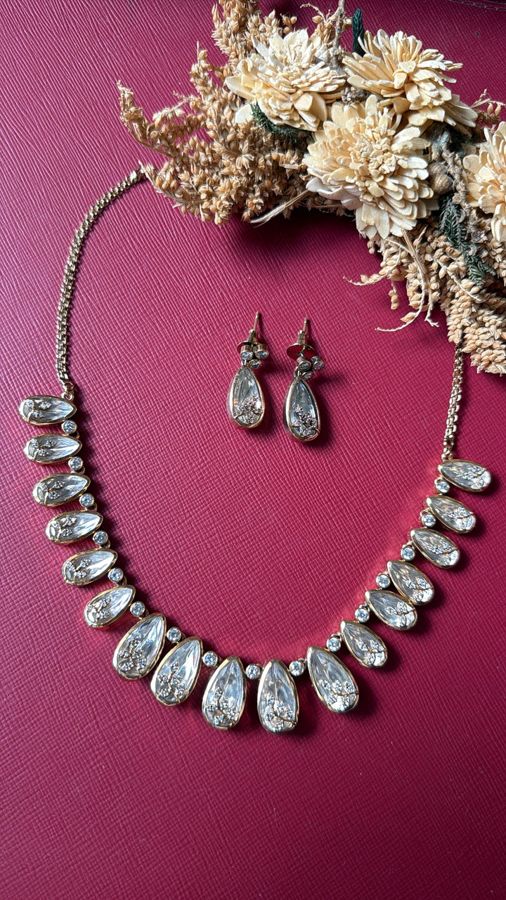 Saniya Kundan Necklace Set