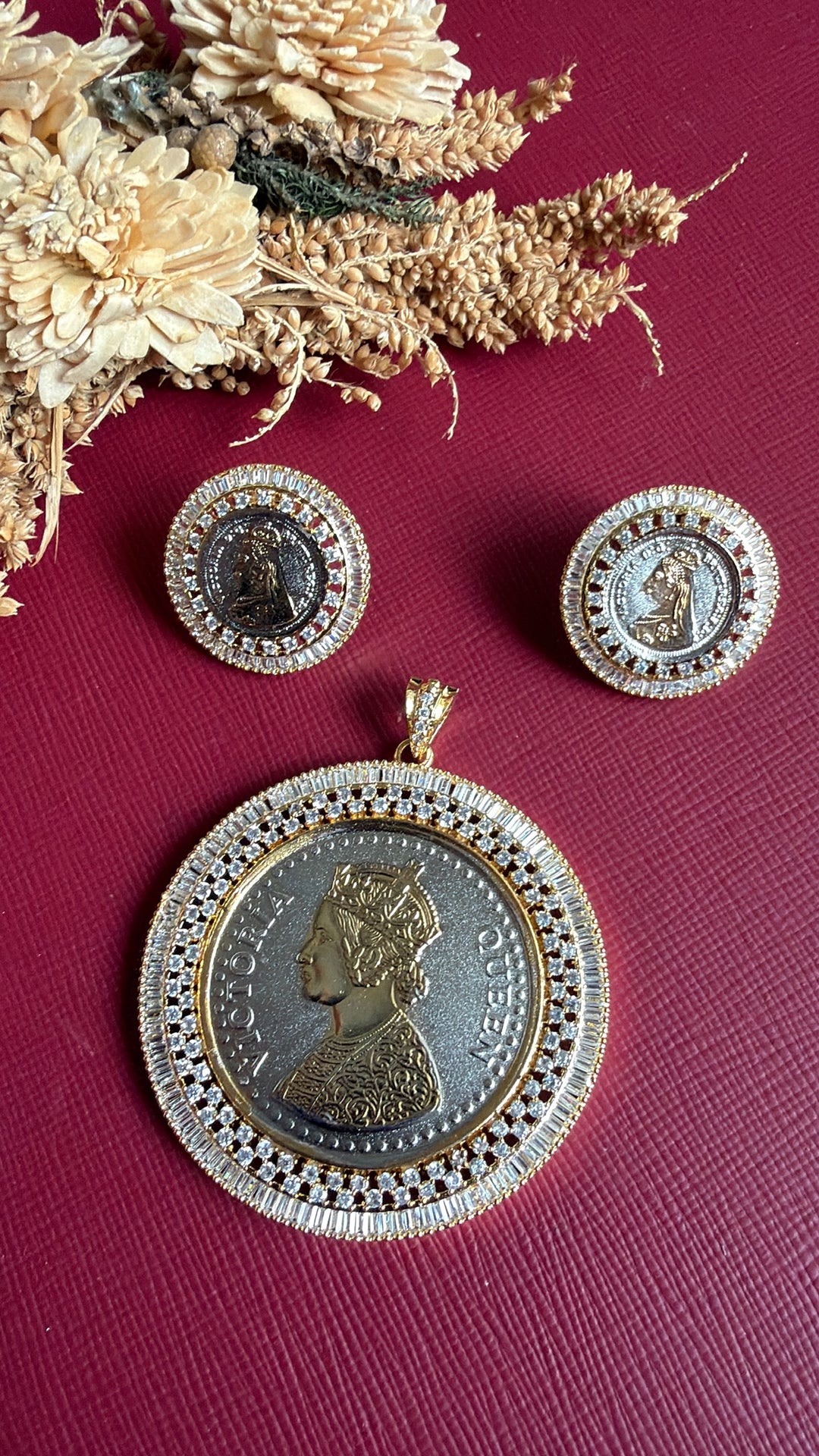 Ginni Victoria Queen coin pendant with round and baguette American Diamond frame
