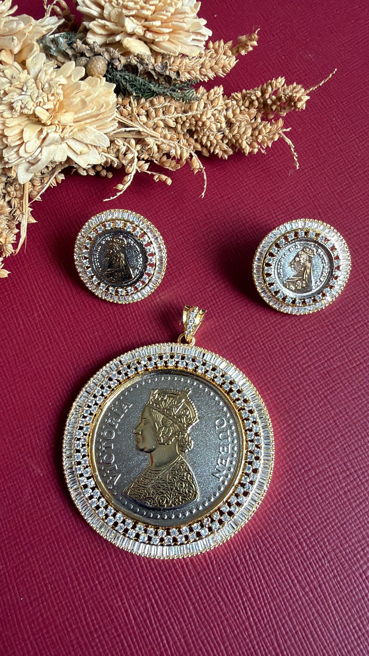 Ginni Victoria Queen coin pendant with round and baguette American Diamond frame