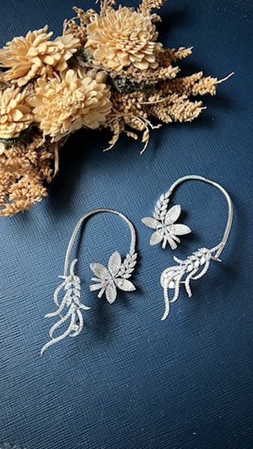 Vinaya Diamond Earcuff
