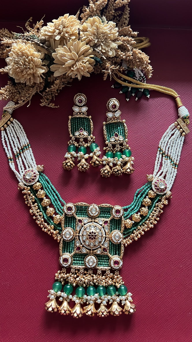 Chandramukhi Necklace Set