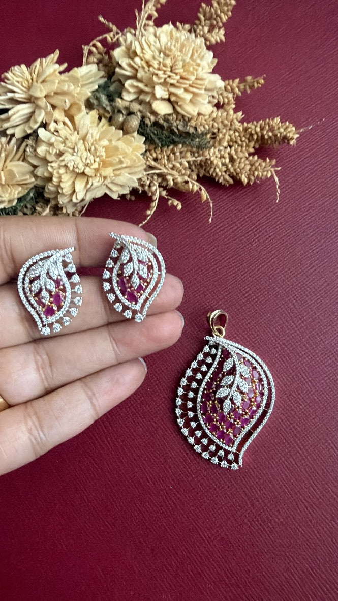 Misty Diamond Pendant Set