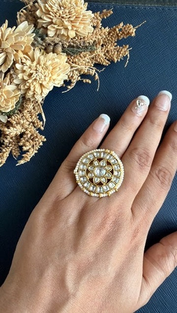 ring
kundan ring