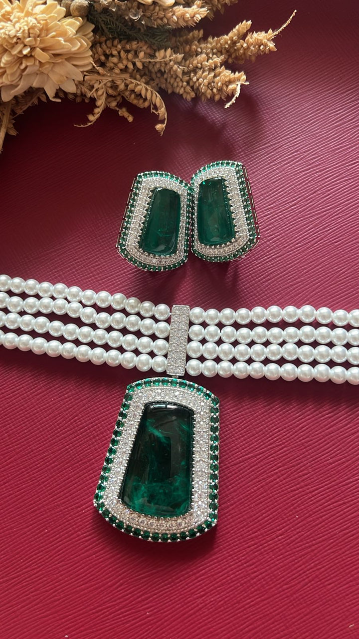 Myra Pearl Necklace Set