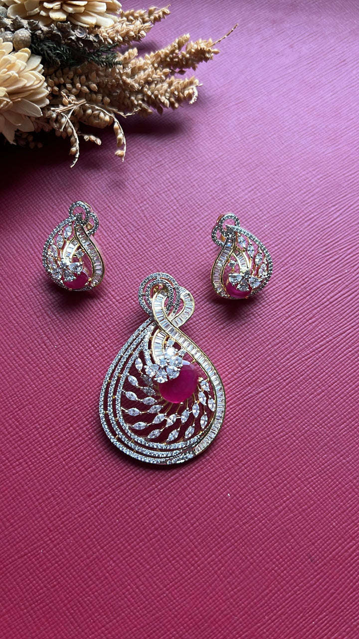 Vihana Diamond Pendant Set - Red