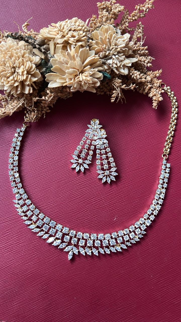 set of jewellery
imitation jewellery
bridal jewellery set