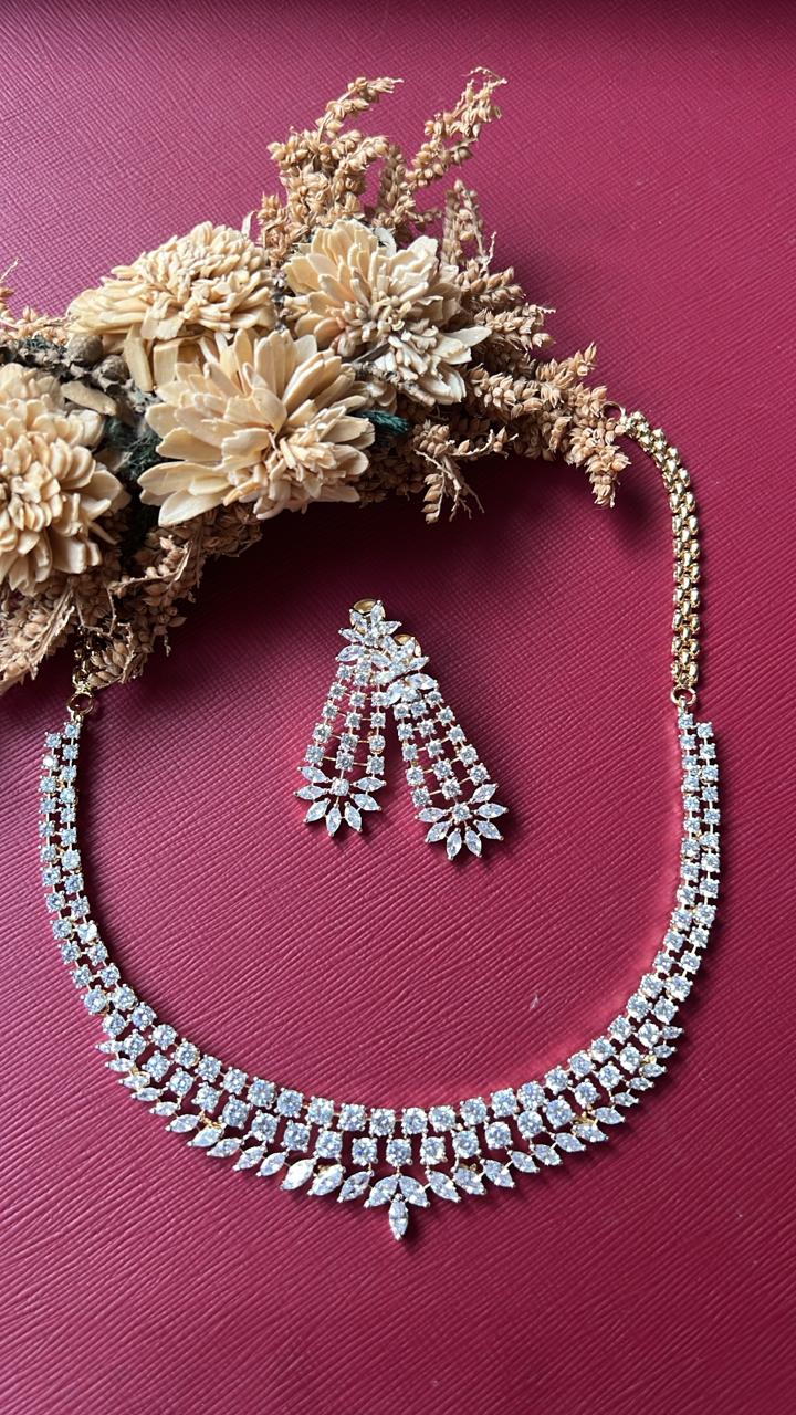 set of jewellery
imitation jewellery
bridal jewellery set