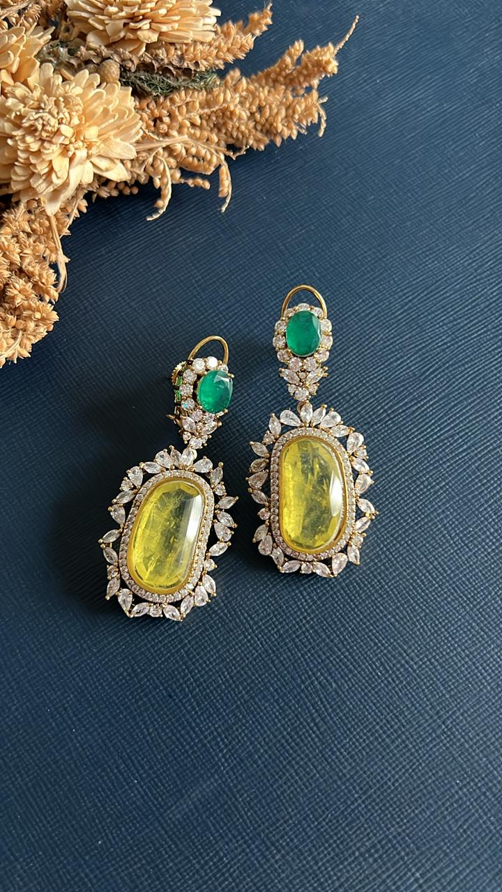 Saanvi Doublet stone Earring