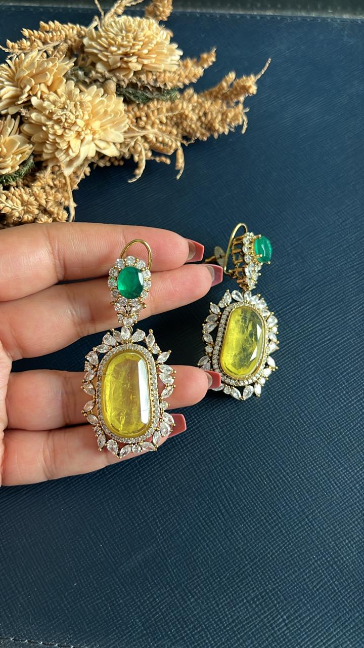 Saanvi Doublet stone Earring