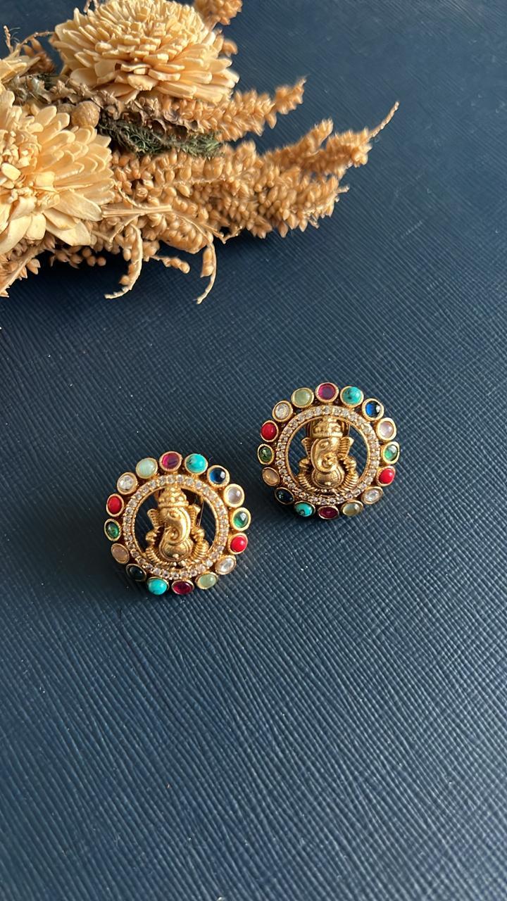 studs for women
stud women
stud earrings for women