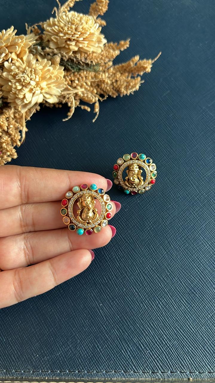 studs for women
stud women
stud earrings for women