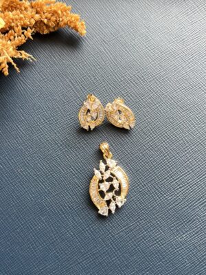 Pallavi Diamond Pendant Set